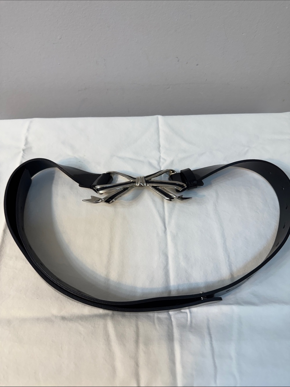 Anne Fontaine Black Leather Belt with Silver Bow-Link Buckle